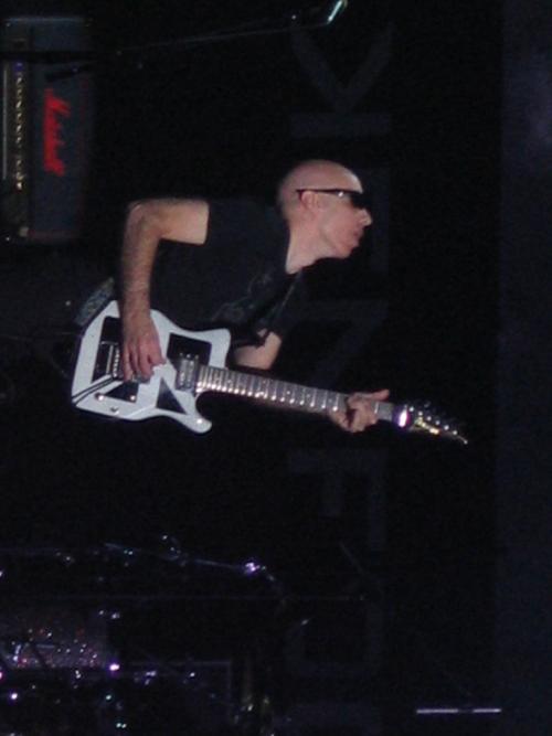 Joe Satriani Shreddin' @ The Joint !